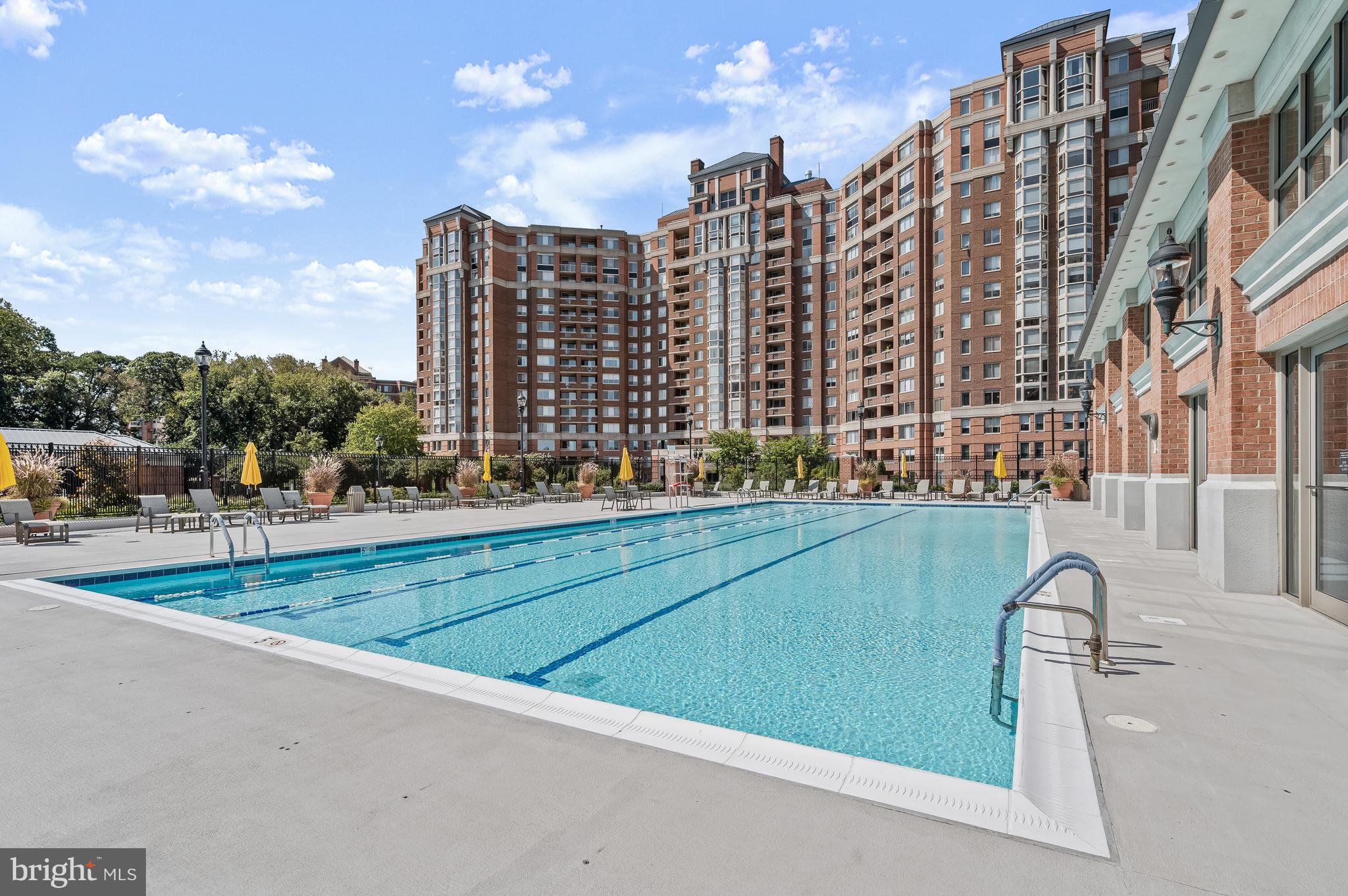 5809 Nicholson Ln #416