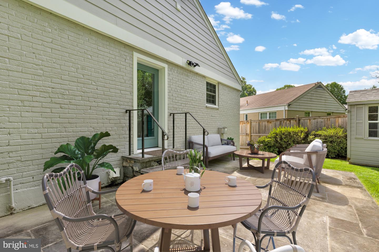 2611 Ross Rd