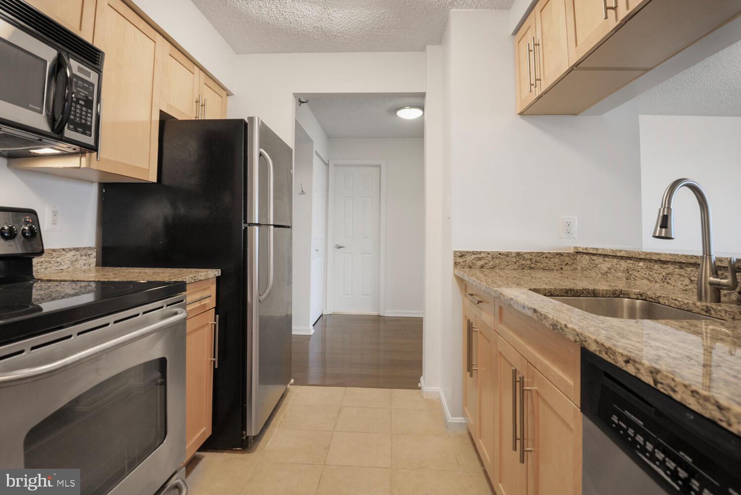 10101 GROSVENOR PLACE 1306