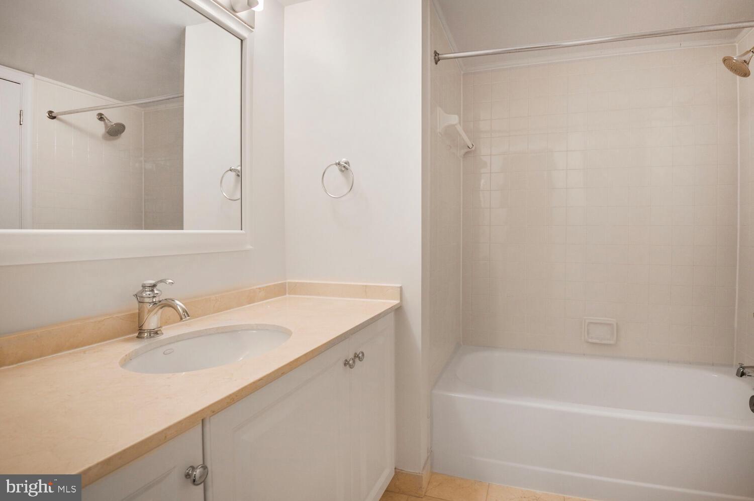 10101 GROSVENOR PLACE 1306