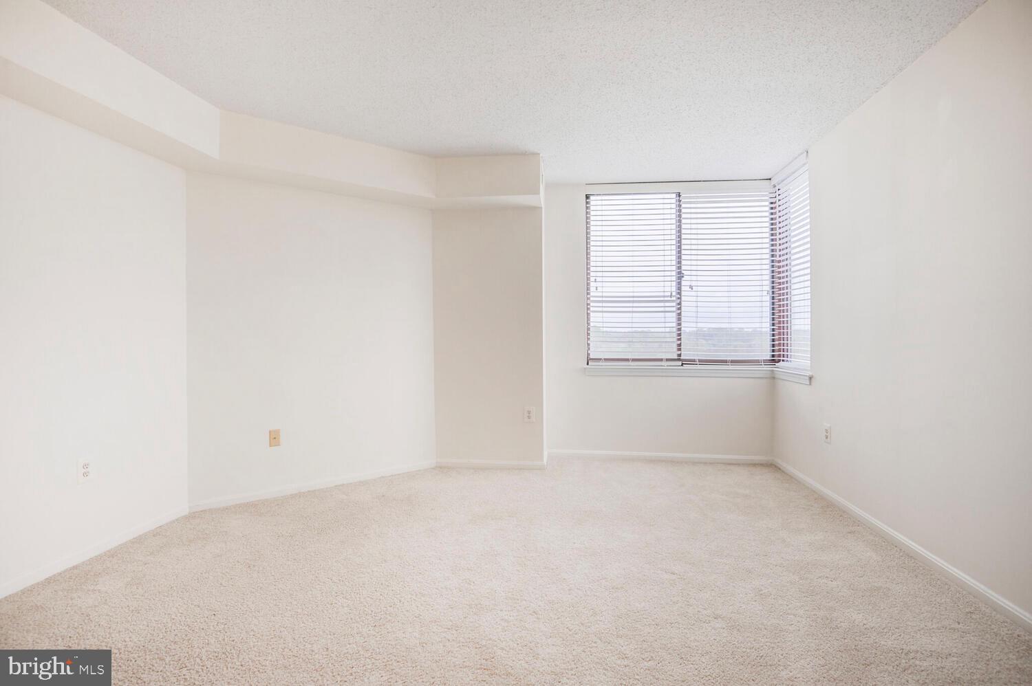 10101 GROSVENOR PLACE 1306