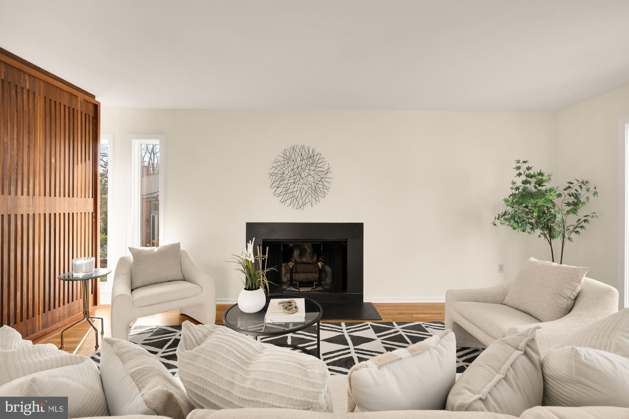 8809 HIDDEN HILL LANE