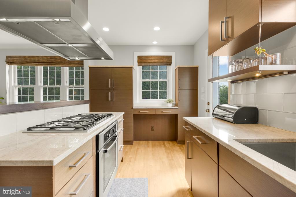 2611 ROSS ROAD