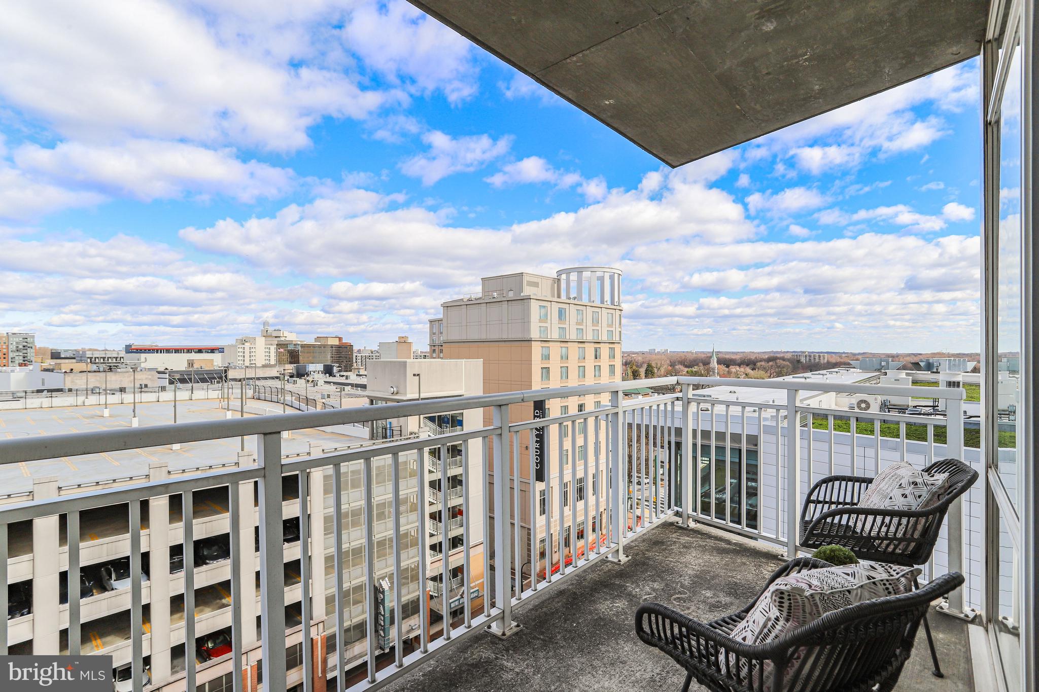 930 WAYNE AVENUE 1009