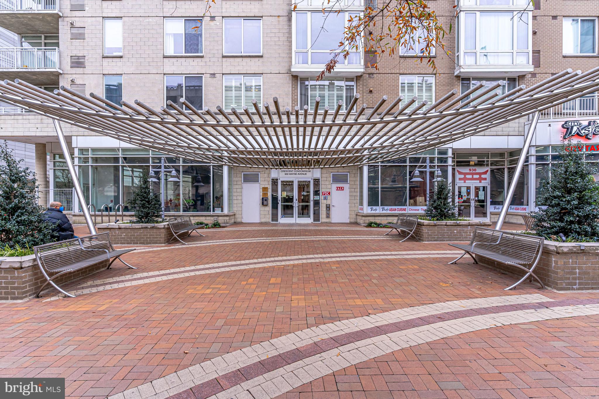 930 WAYNE AVENUE 1009