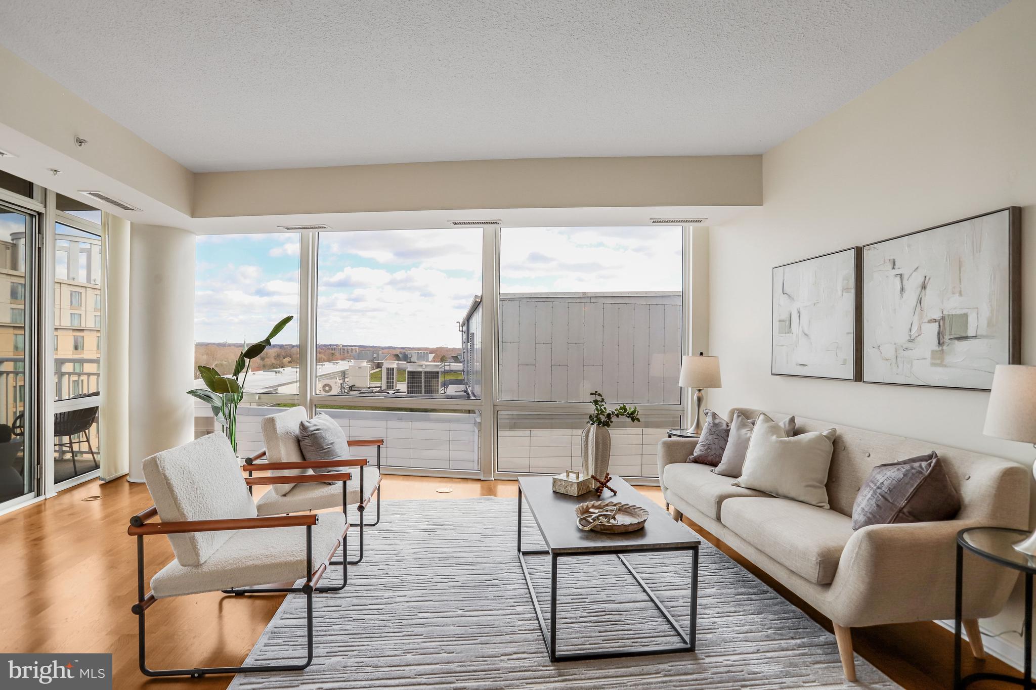 930 WAYNE AVENUE 1009