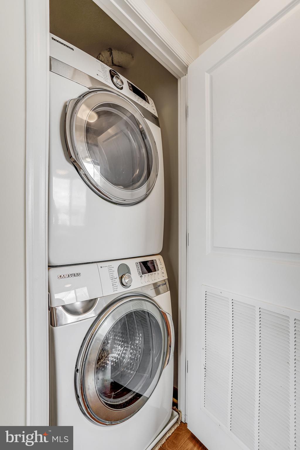 930 WAYNE AVENUE 1009