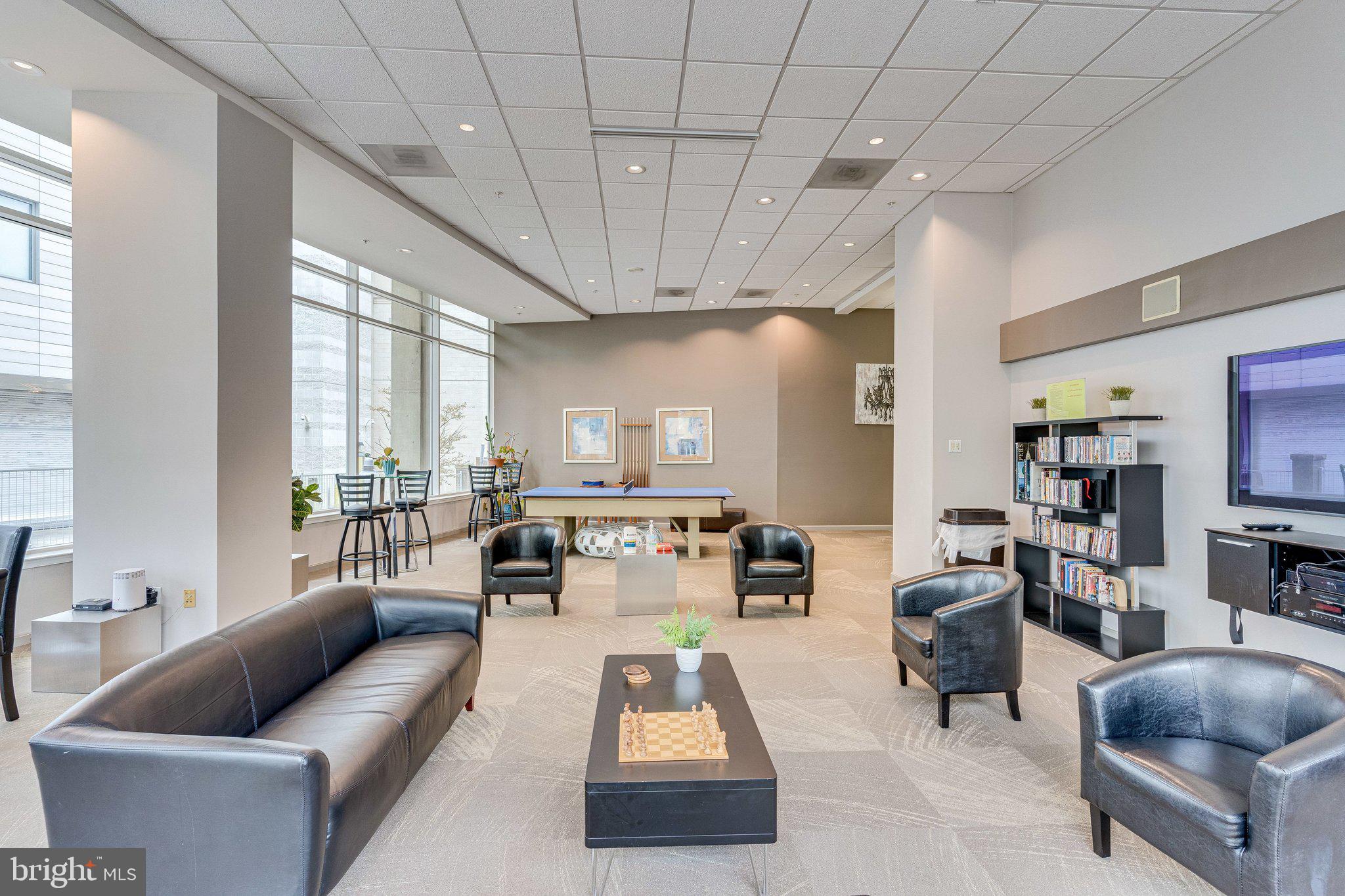 930 WAYNE AVENUE 1009