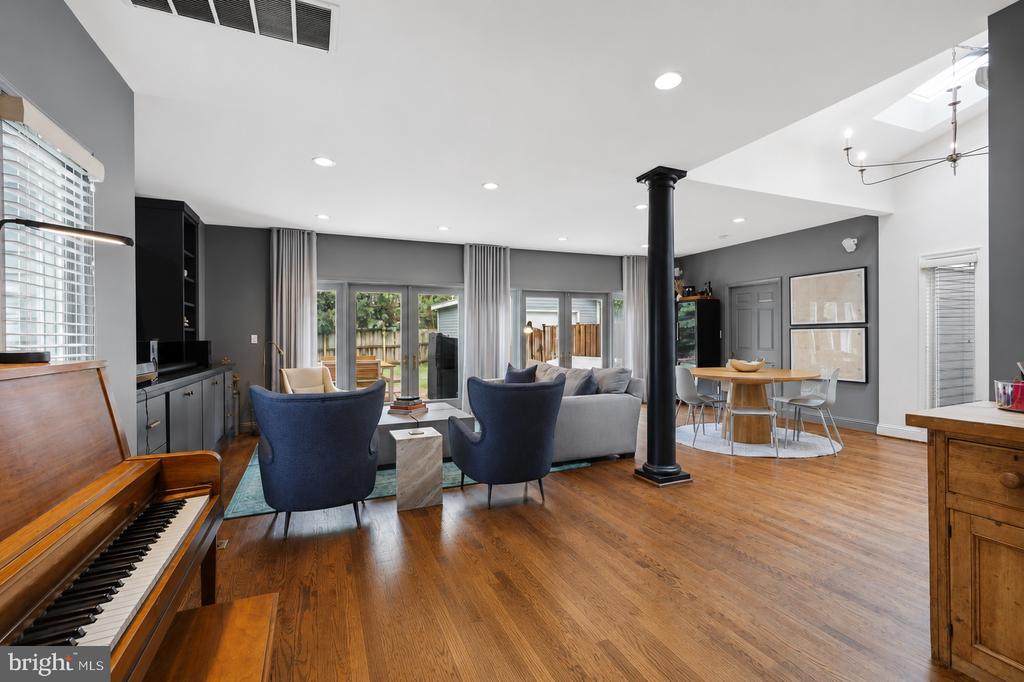 3504 TURNER LANE