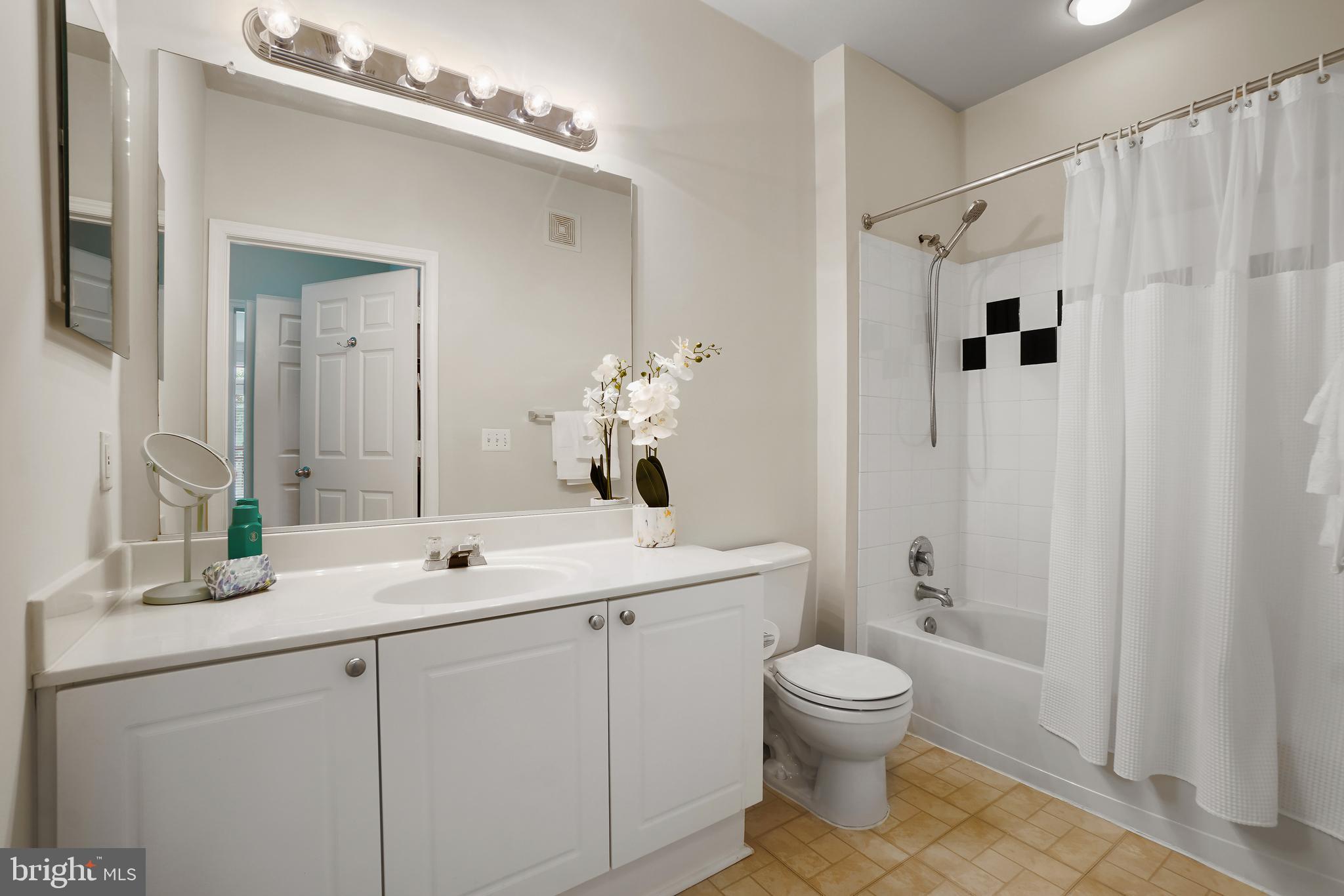 9486 VIRGINIA CENTER BOULEVARD Unit: 102