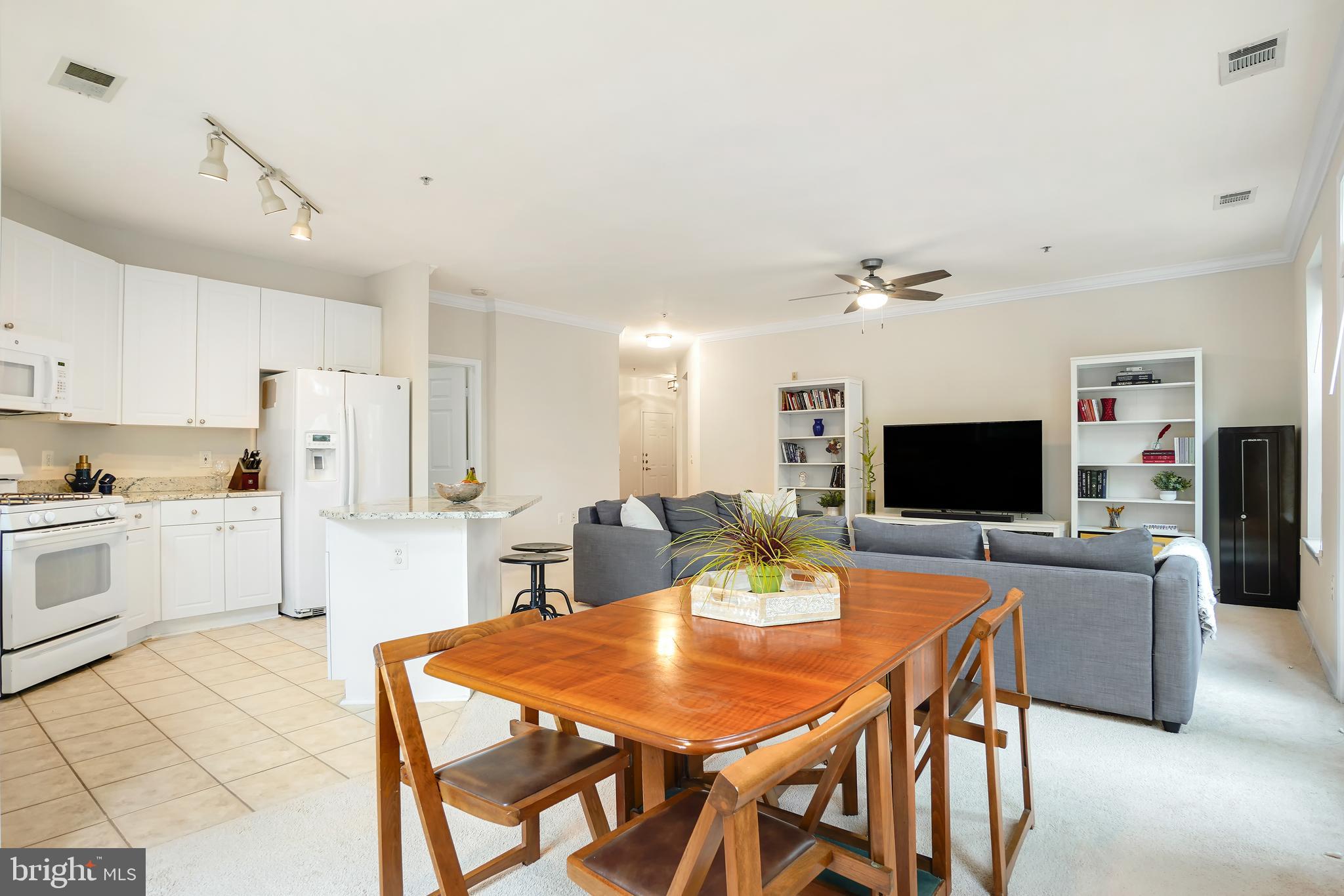 9486 VIRGINIA CENTER BOULEVARD Unit: 102