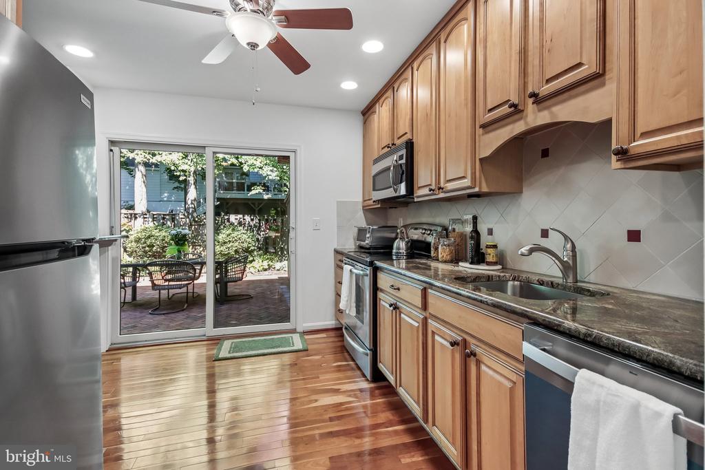 3333 BRECKENRIDGE COURT