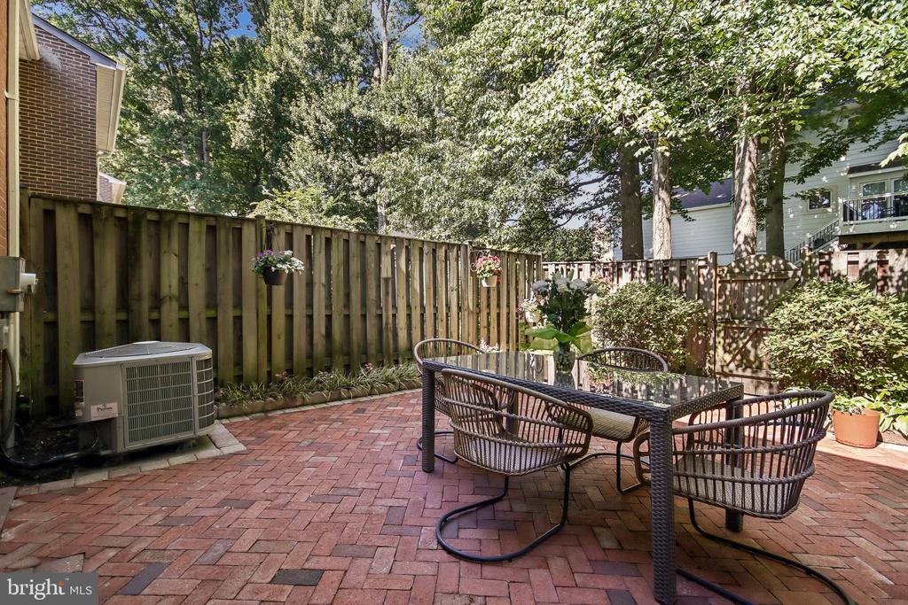3333 BRECKENRIDGE COURT