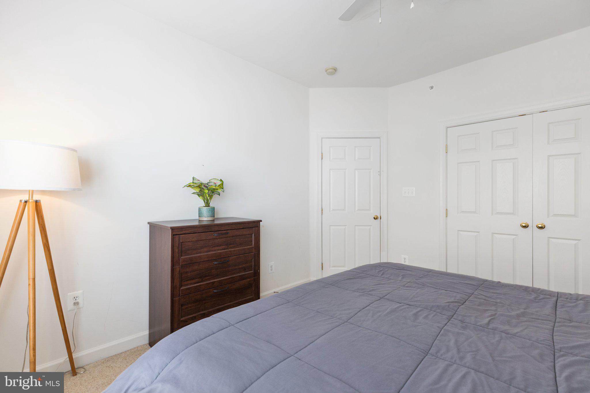 2492 Eastbourne DRIVE