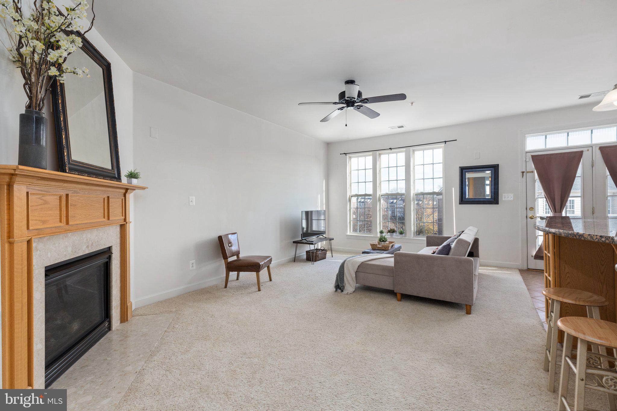 2492 Eastbourne DRIVE