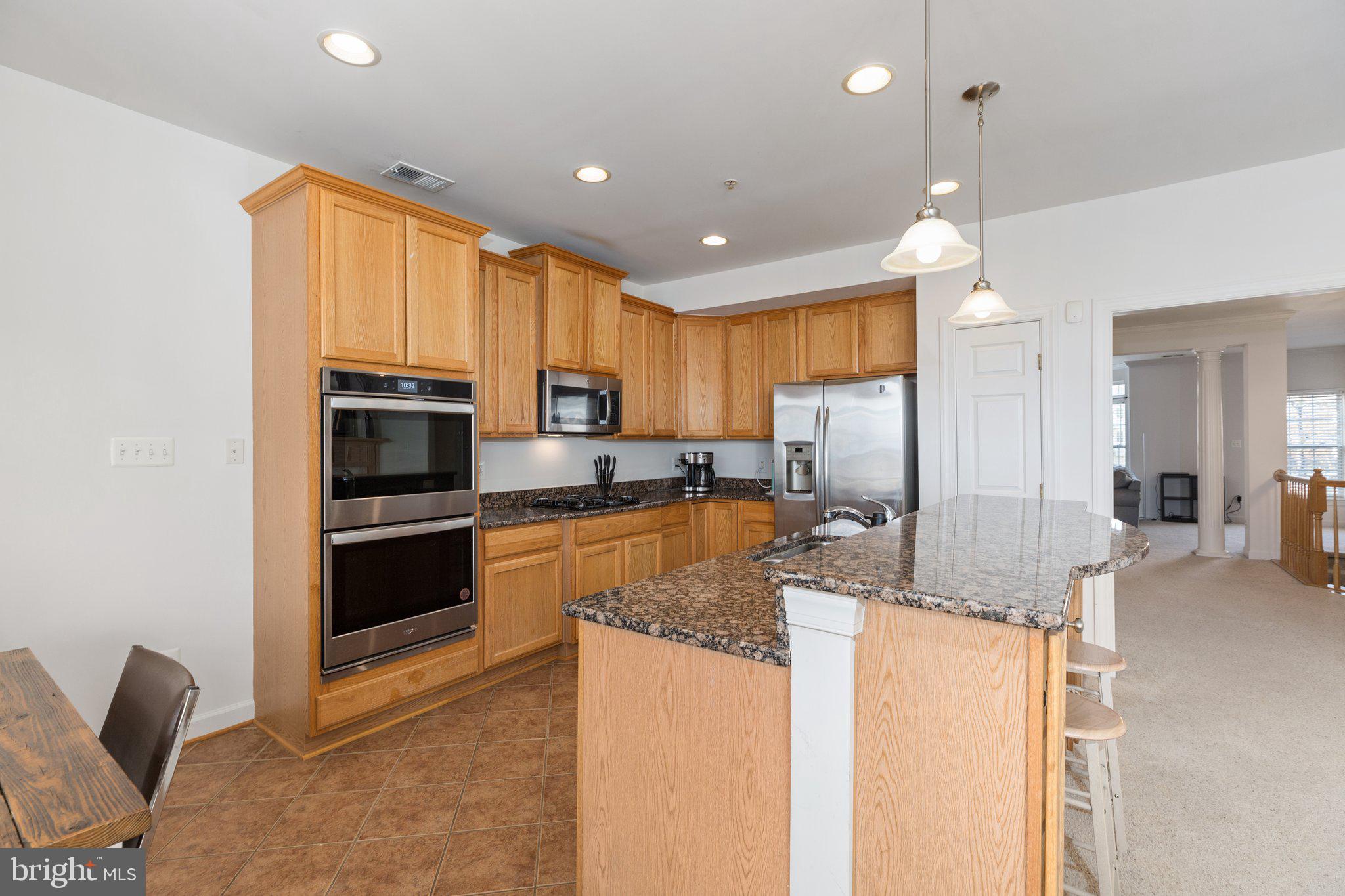 2492 Eastbourne DRIVE