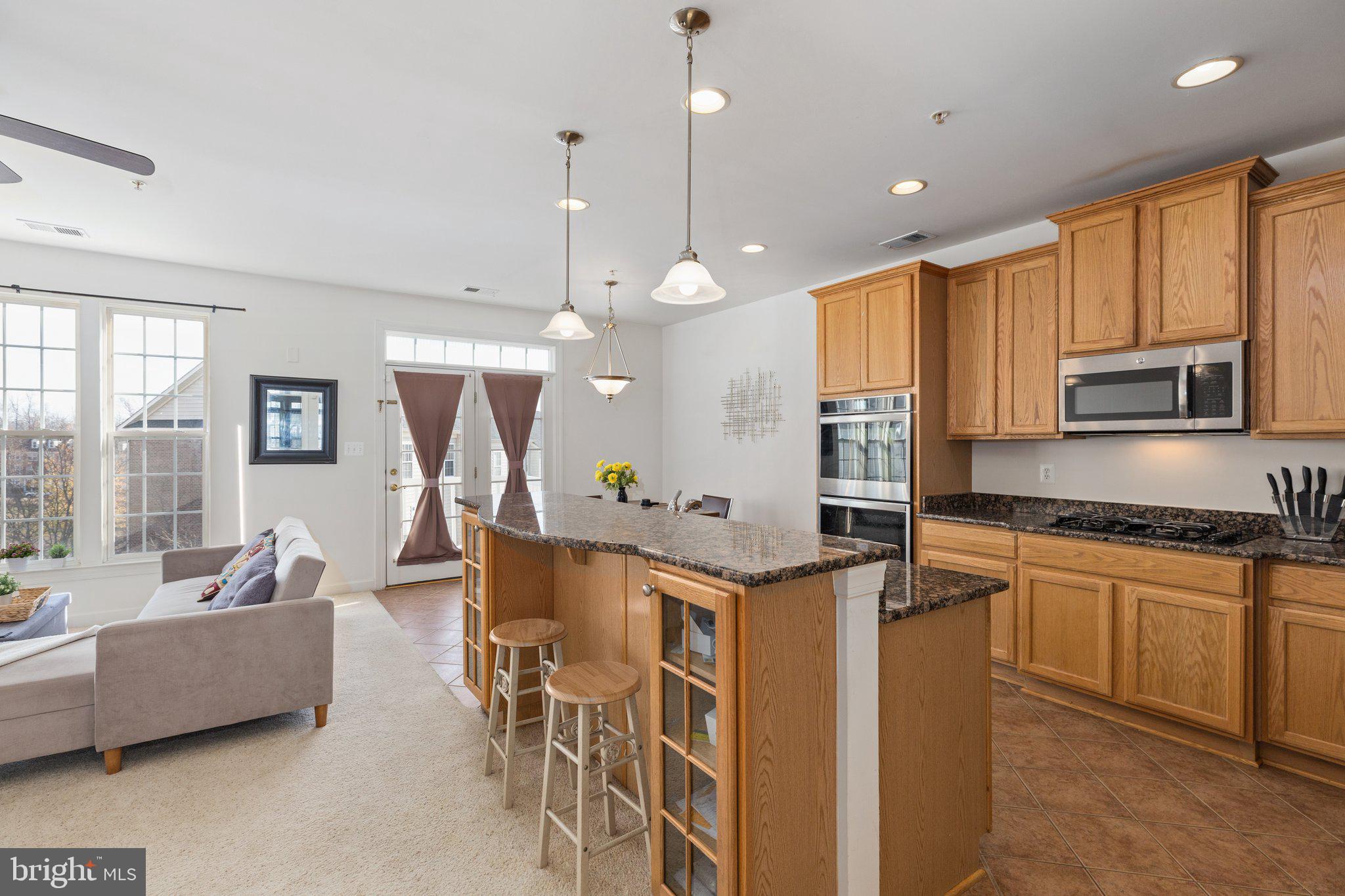 2492 Eastbourne DRIVE