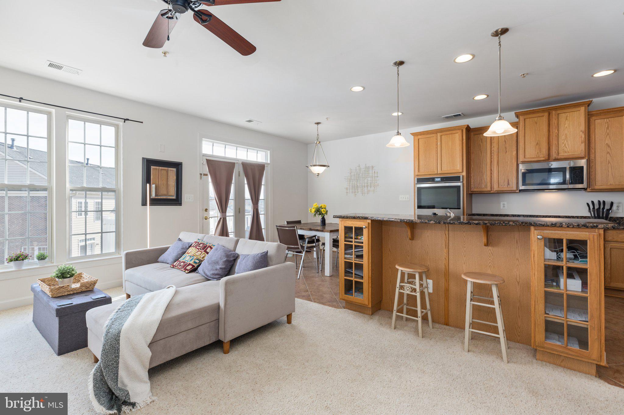 2492 Eastbourne DRIVE