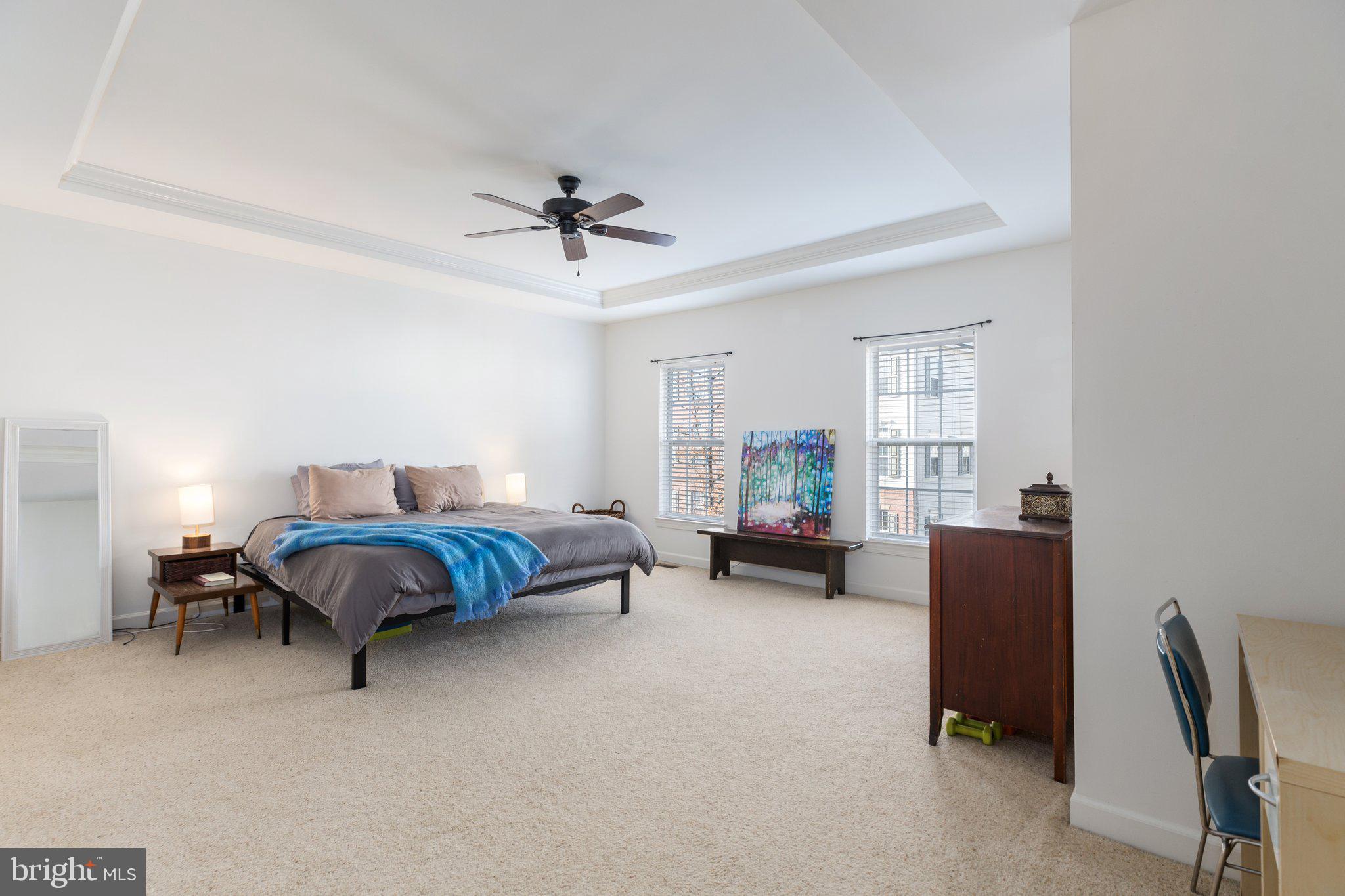 2492 Eastbourne DRIVE