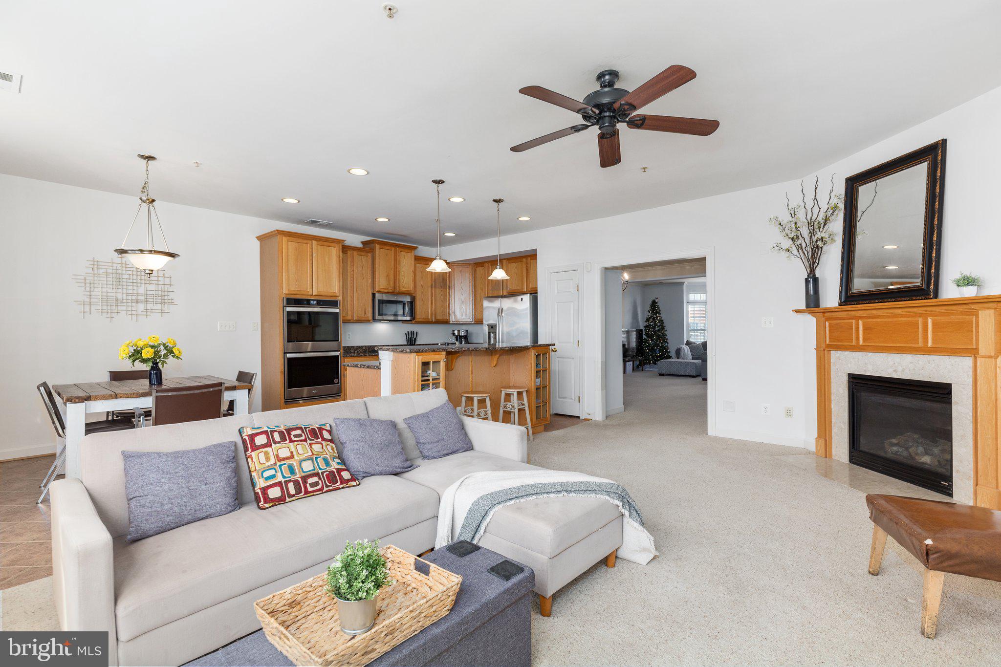 2492 Eastbourne DRIVE