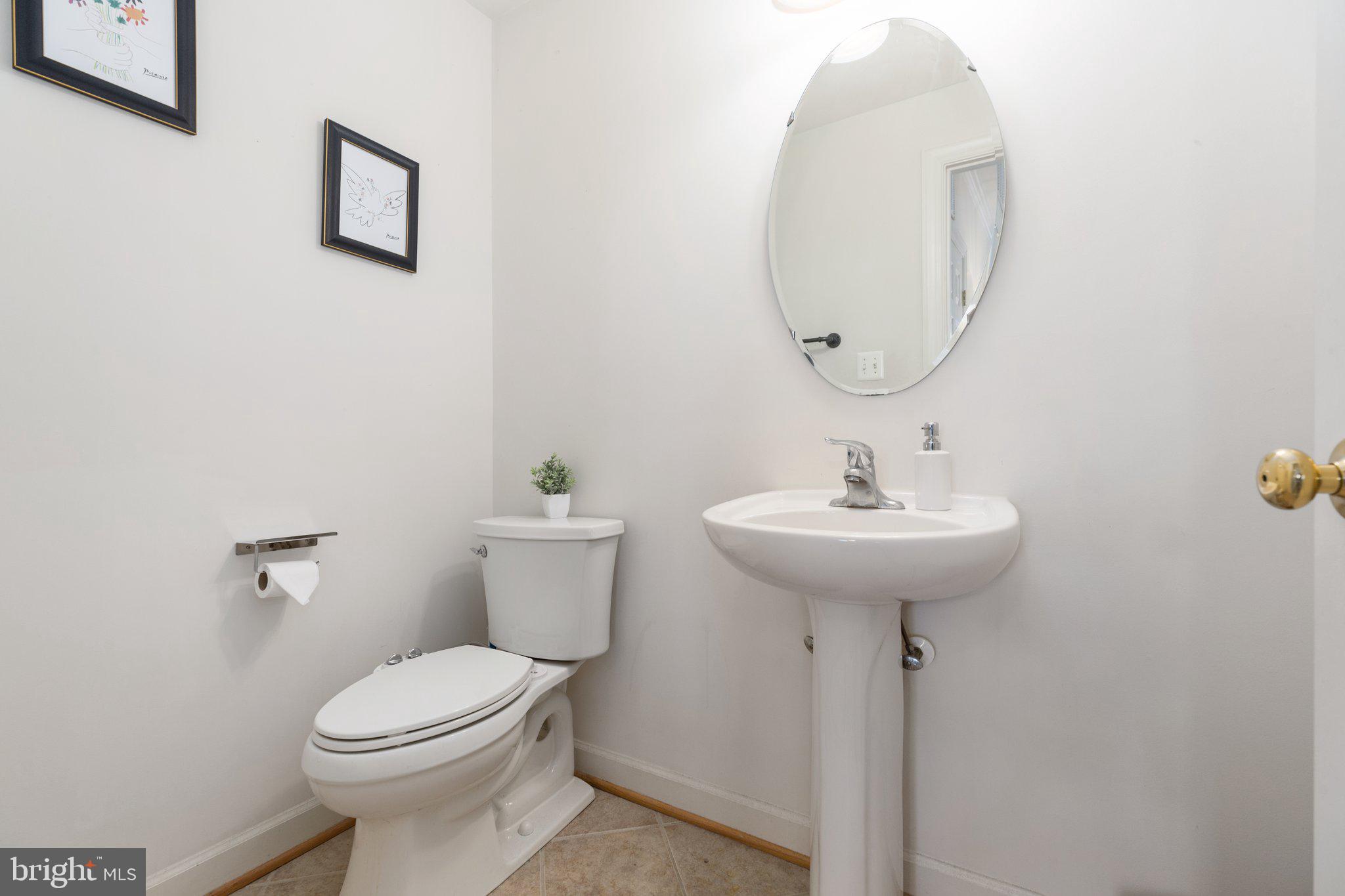 2492 Eastbourne DRIVE