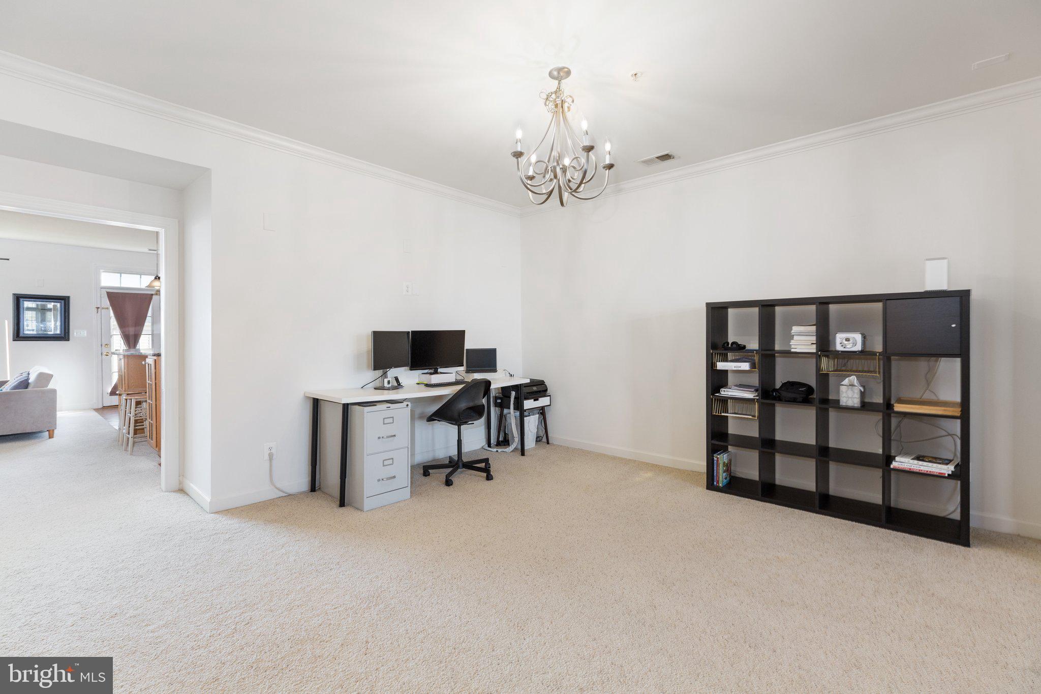 2492 Eastbourne DRIVE