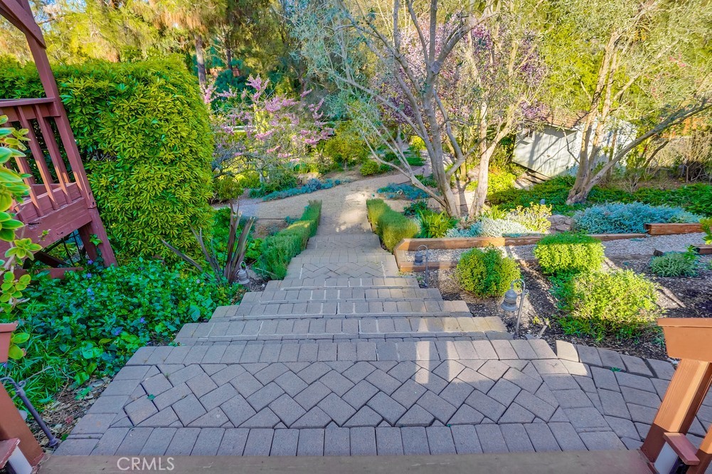 5205 Middlecrest Road