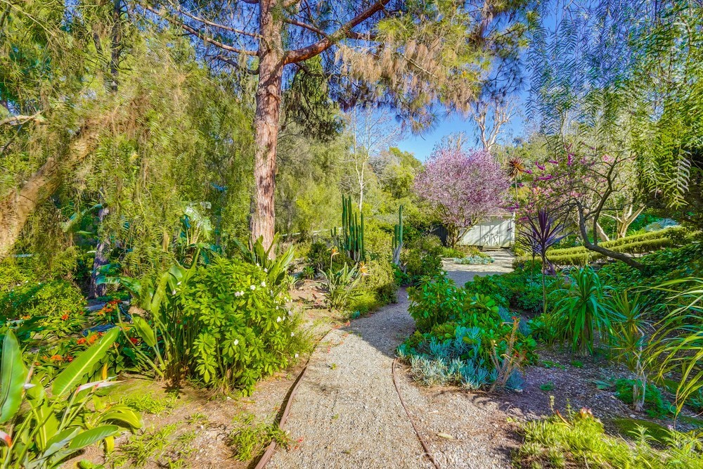 5205 Middlecrest Road