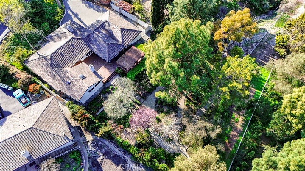 5205 Middlecrest Road