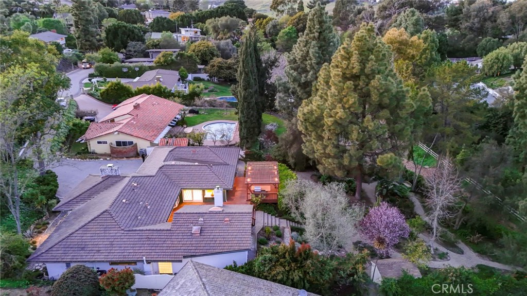 5205 Middlecrest Road