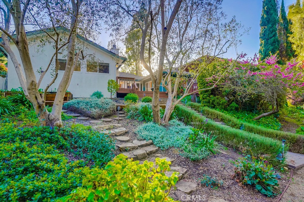 5205 Middlecrest Road