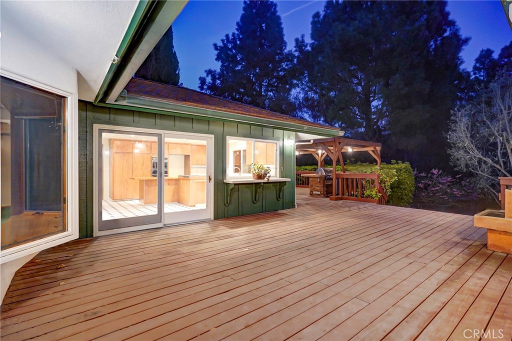 5205 Middlecrest Road