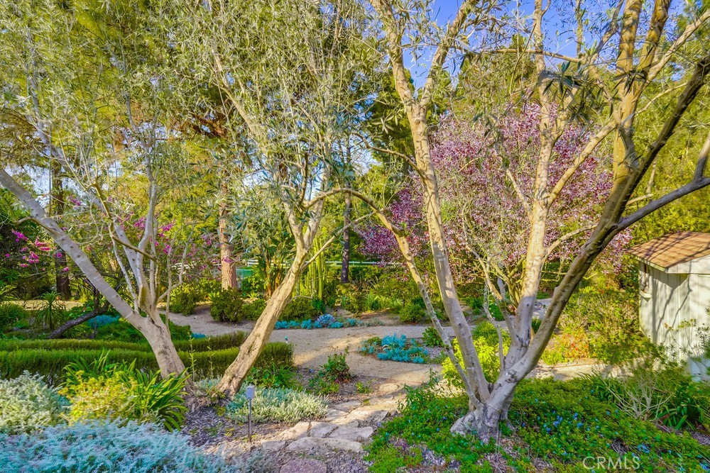 5205 Middlecrest Road