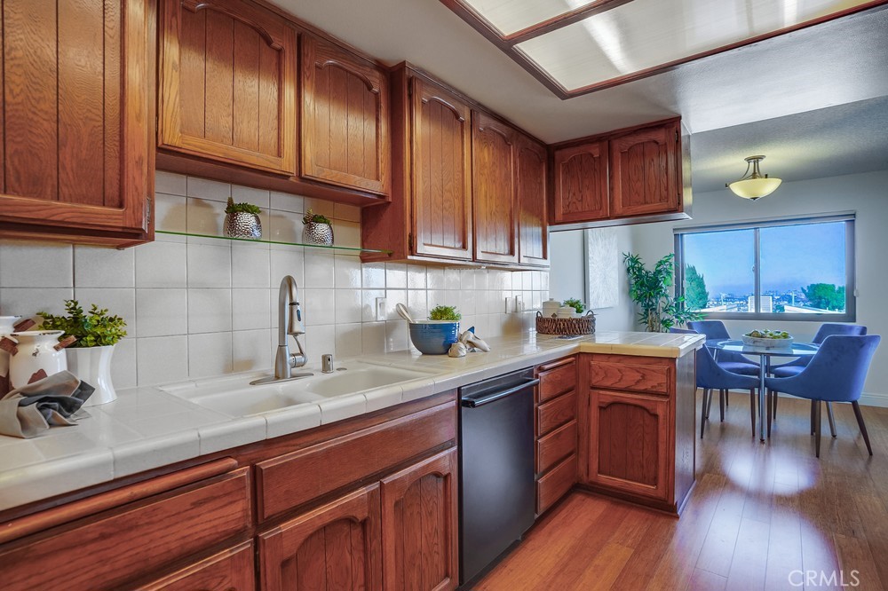 1150 W 13th Street W 303