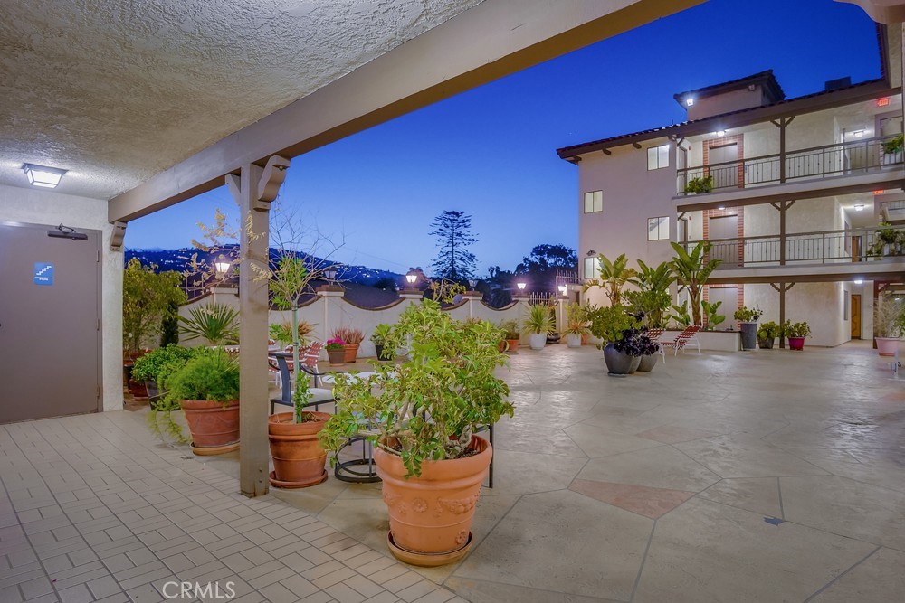 1150 W 13th Street W 303