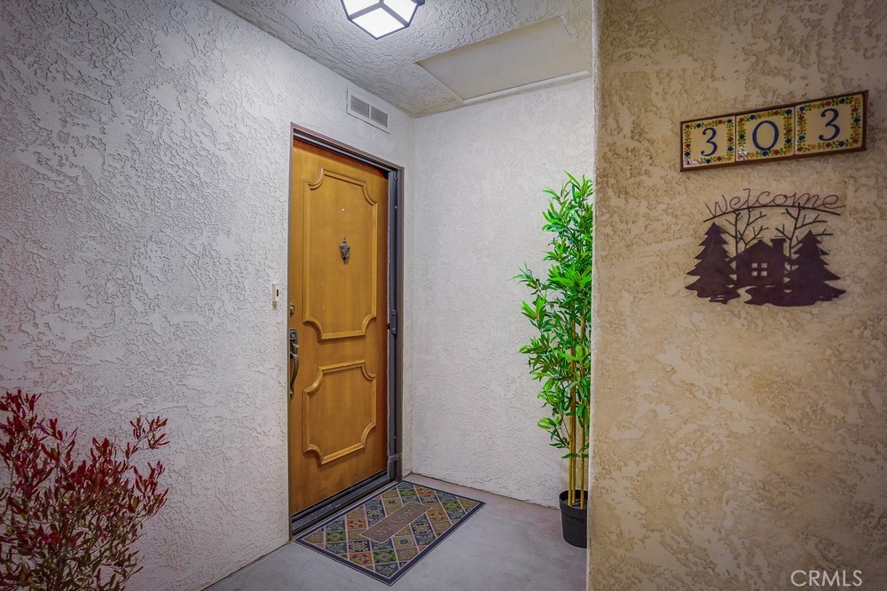 1150 W 13th Street W 303