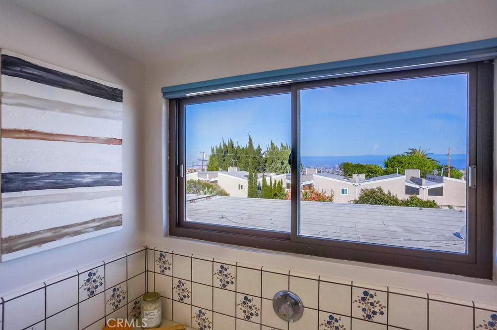 1150 W 13th Street W 303