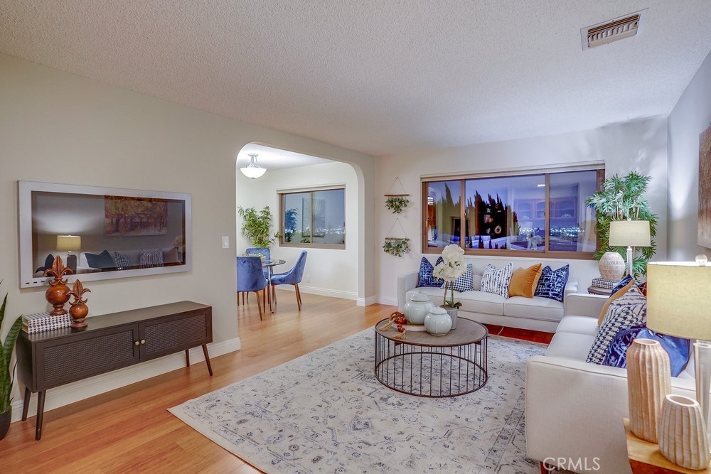 1150 W 13th Street W 303