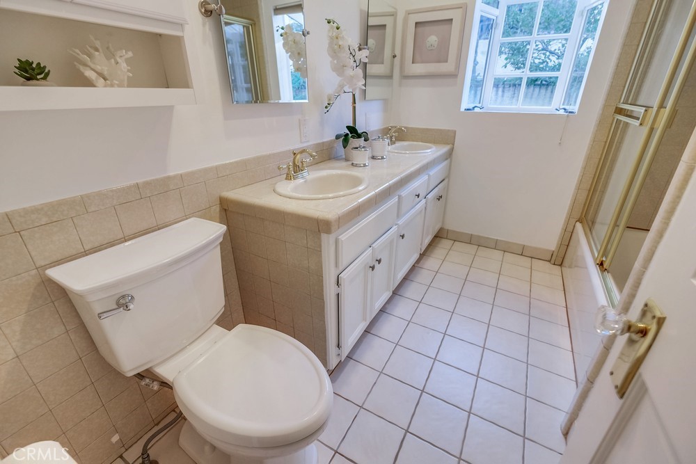 2038 Santa Rena Drive