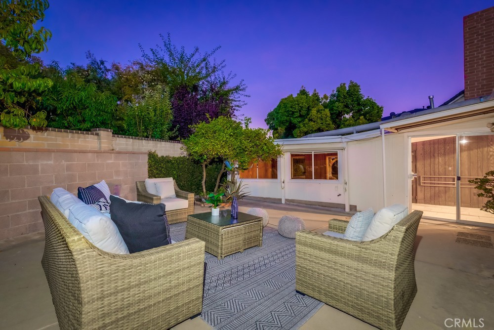 1606 W Santa Cruz Street