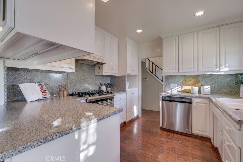 1606 W Santa Cruz Street