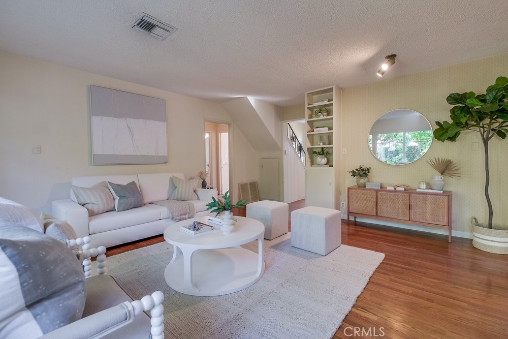 1606 W Santa Cruz Street