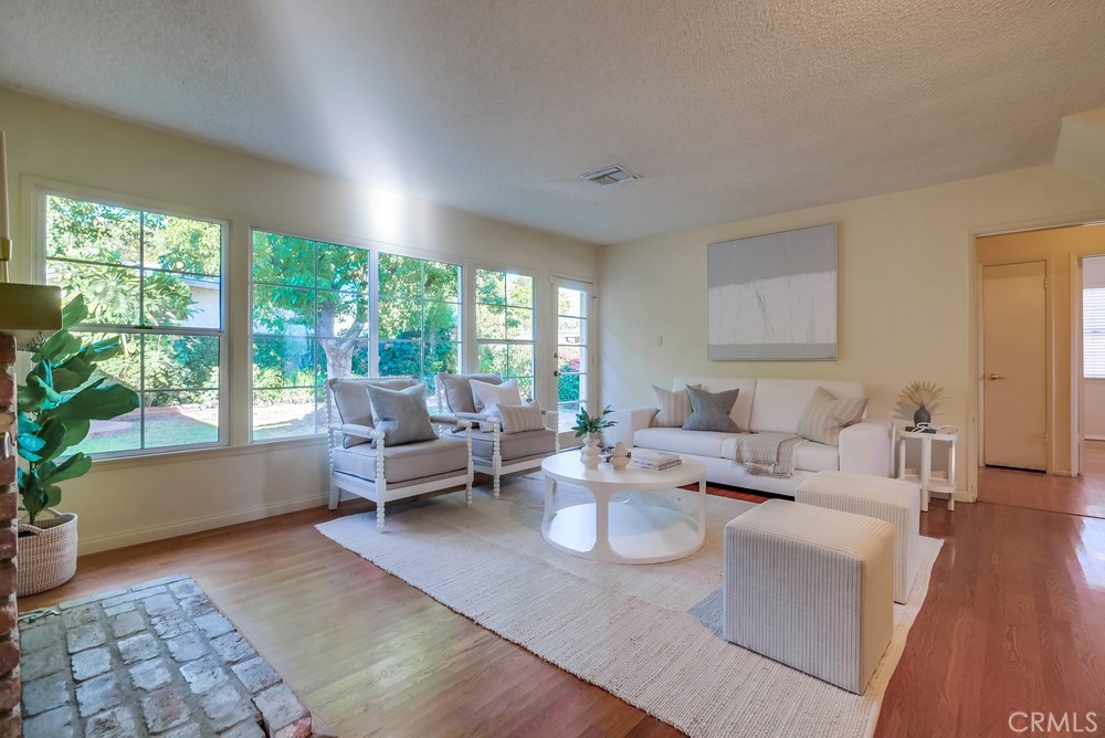 1606 W Santa Cruz Street