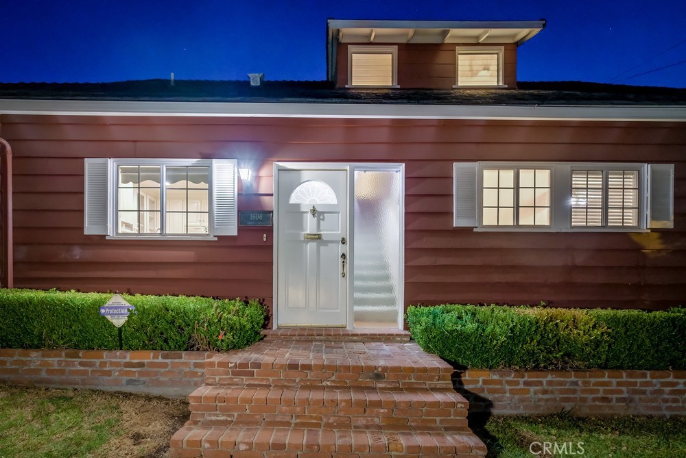 1606 W Santa Cruz Street