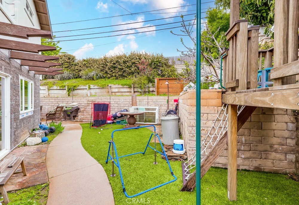 1670 Laraine Circle