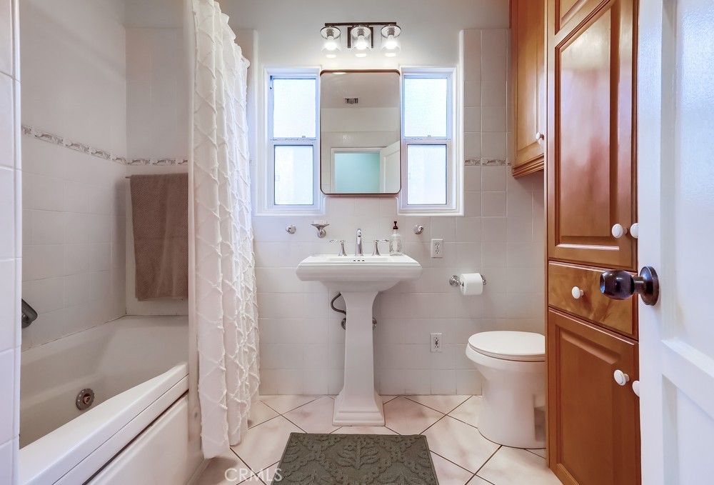 1917 S Walker Avenue