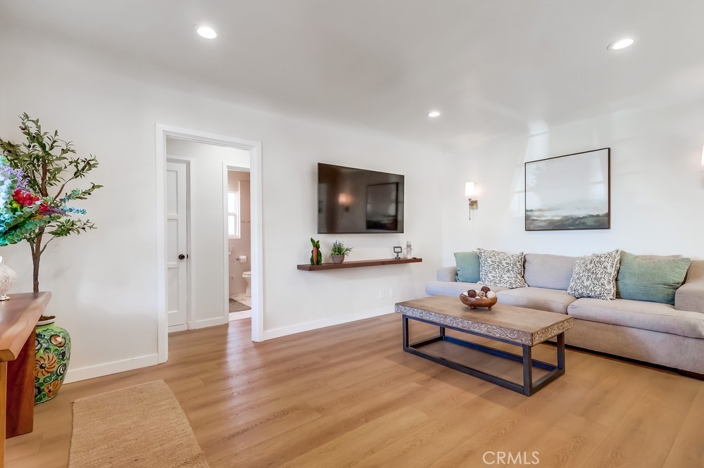 1917 S Walker Avenue