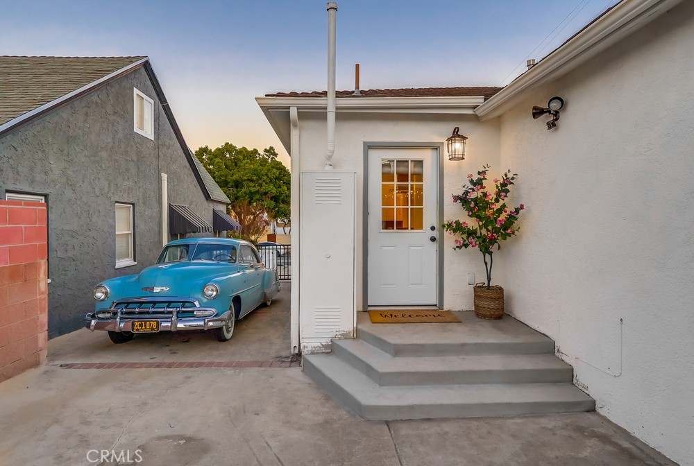 1917 S Walker Avenue