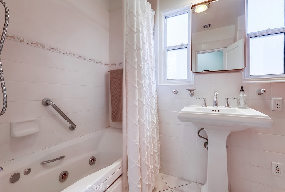 1917 S Walker Avenue