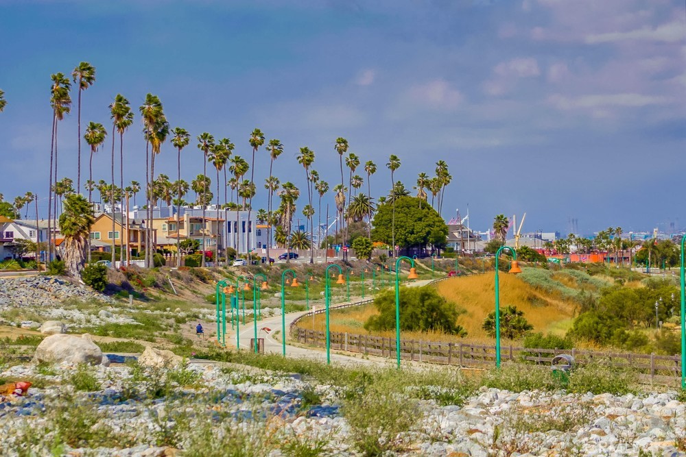 2019 S Crescent Avenue